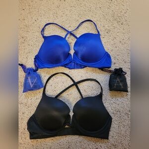 Victoria's Secret Blue and Black Bra Set